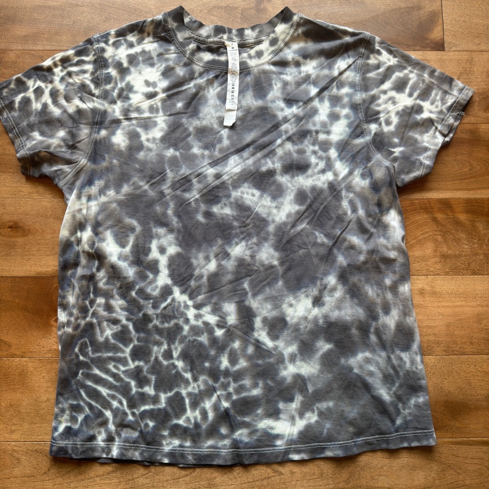 Tie dye women lululemon t shirt